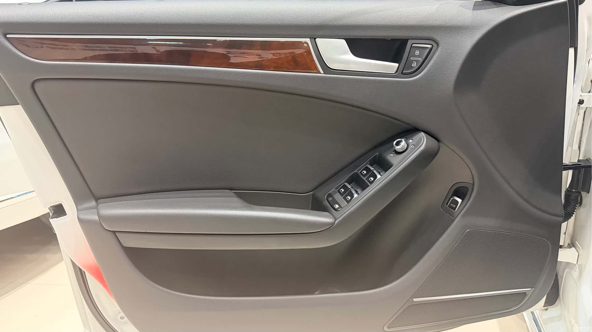 Audi A4L, 2016 10