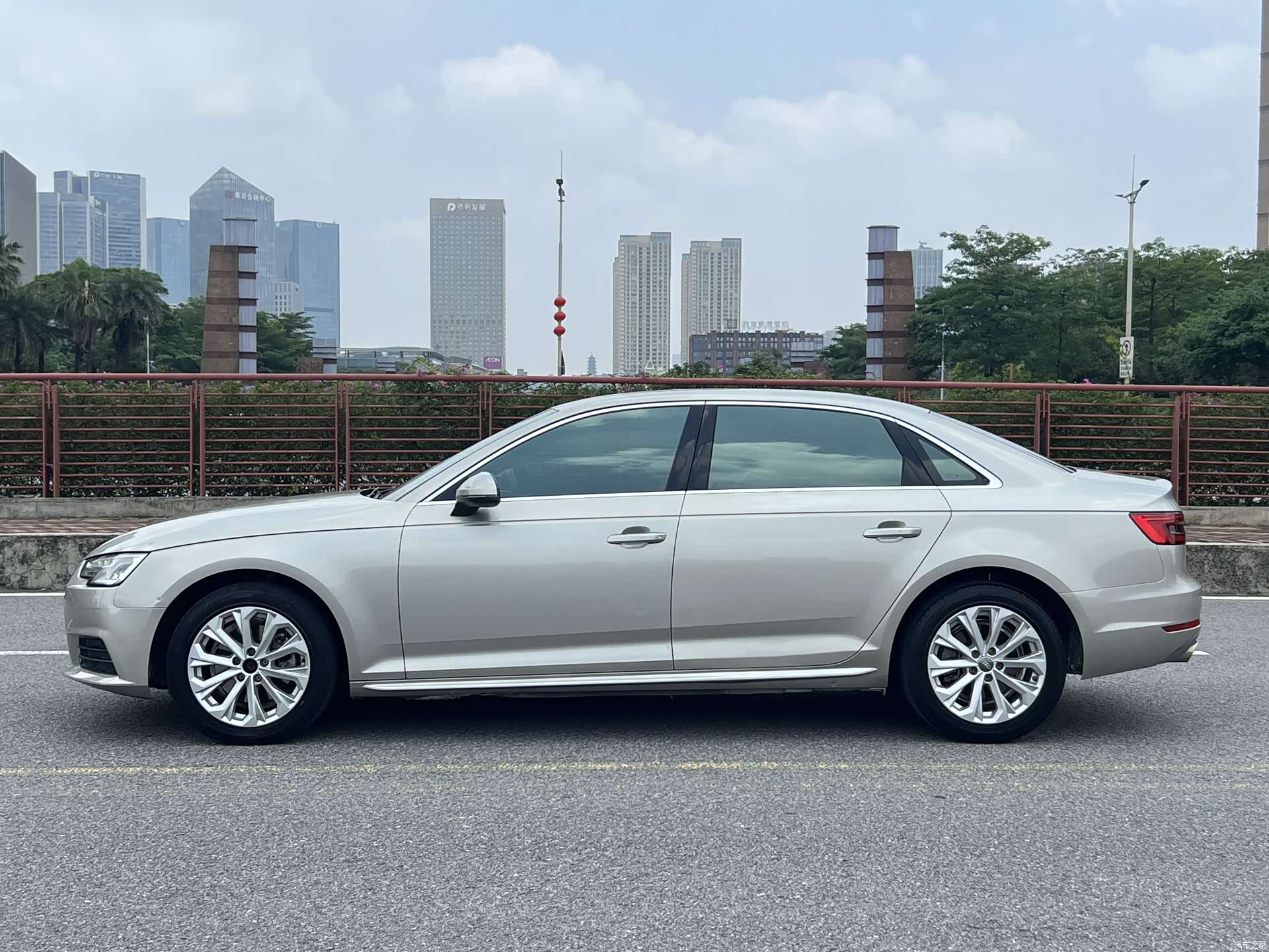 Audi A4L, 2017 4