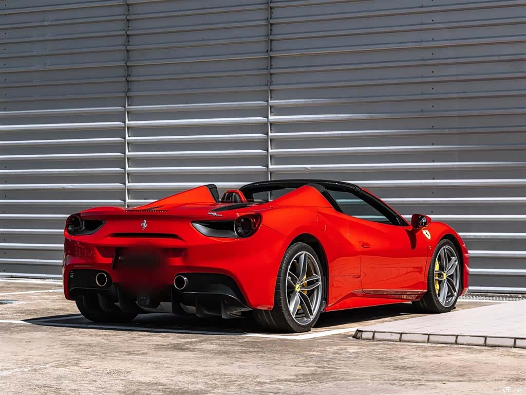 Ferrari 488, 2018 4