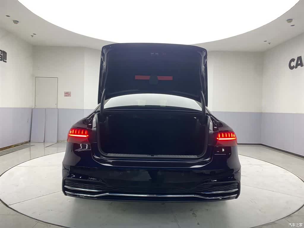 Audi A7L, 2024 29