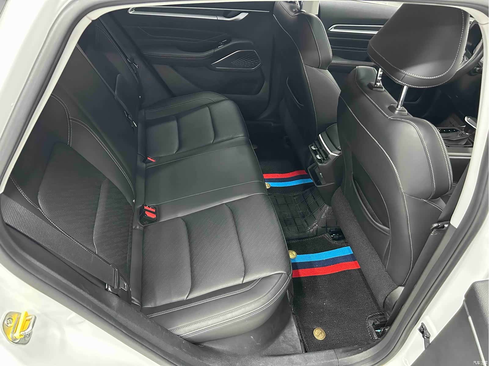 Geely Emgrand, 2024 14