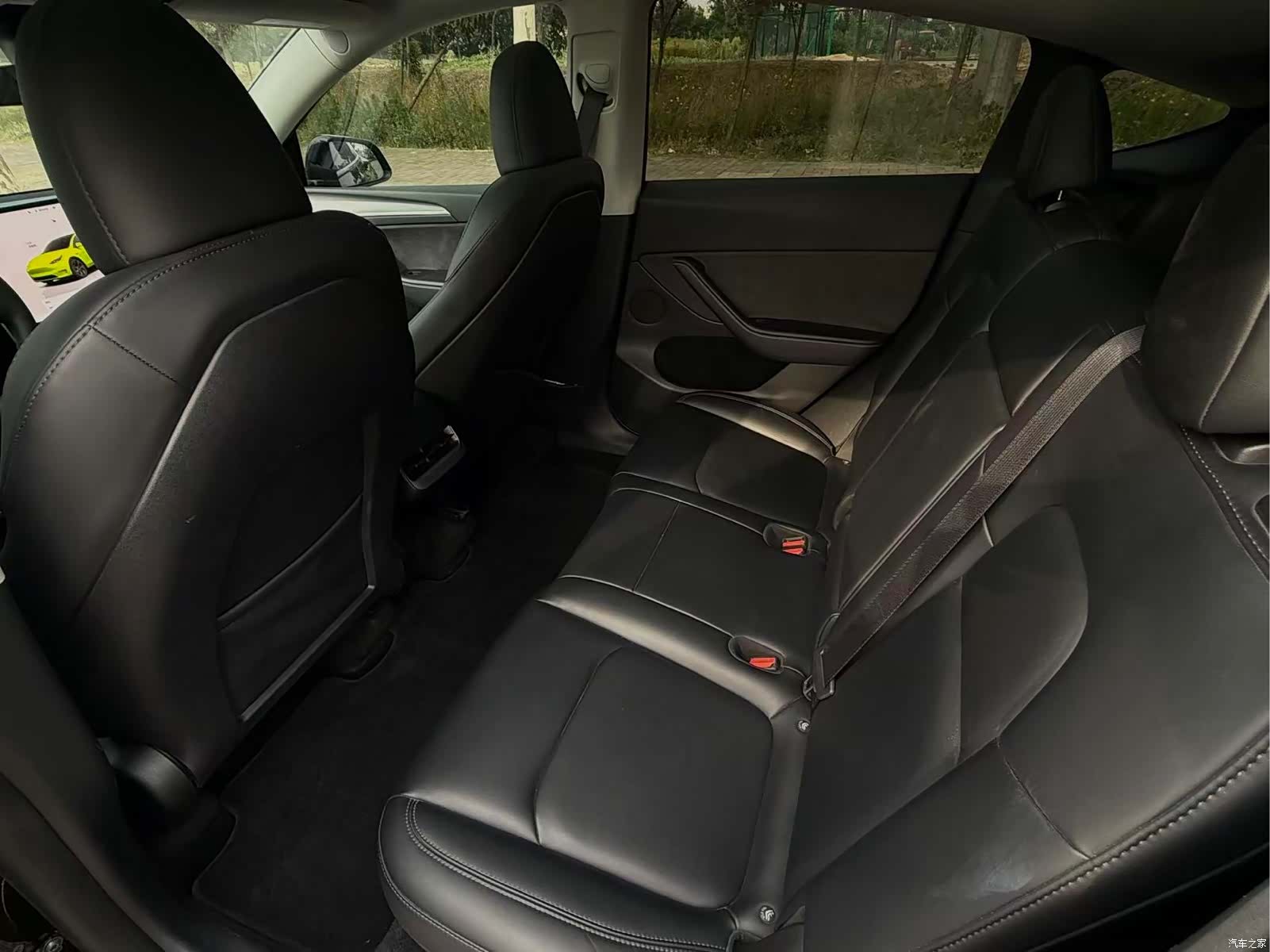 Tesla Model Y, 2023 все фото