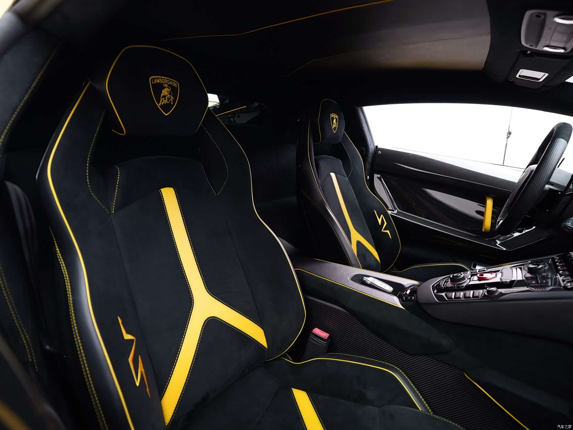 Lamborghini Aventador, 2016 22