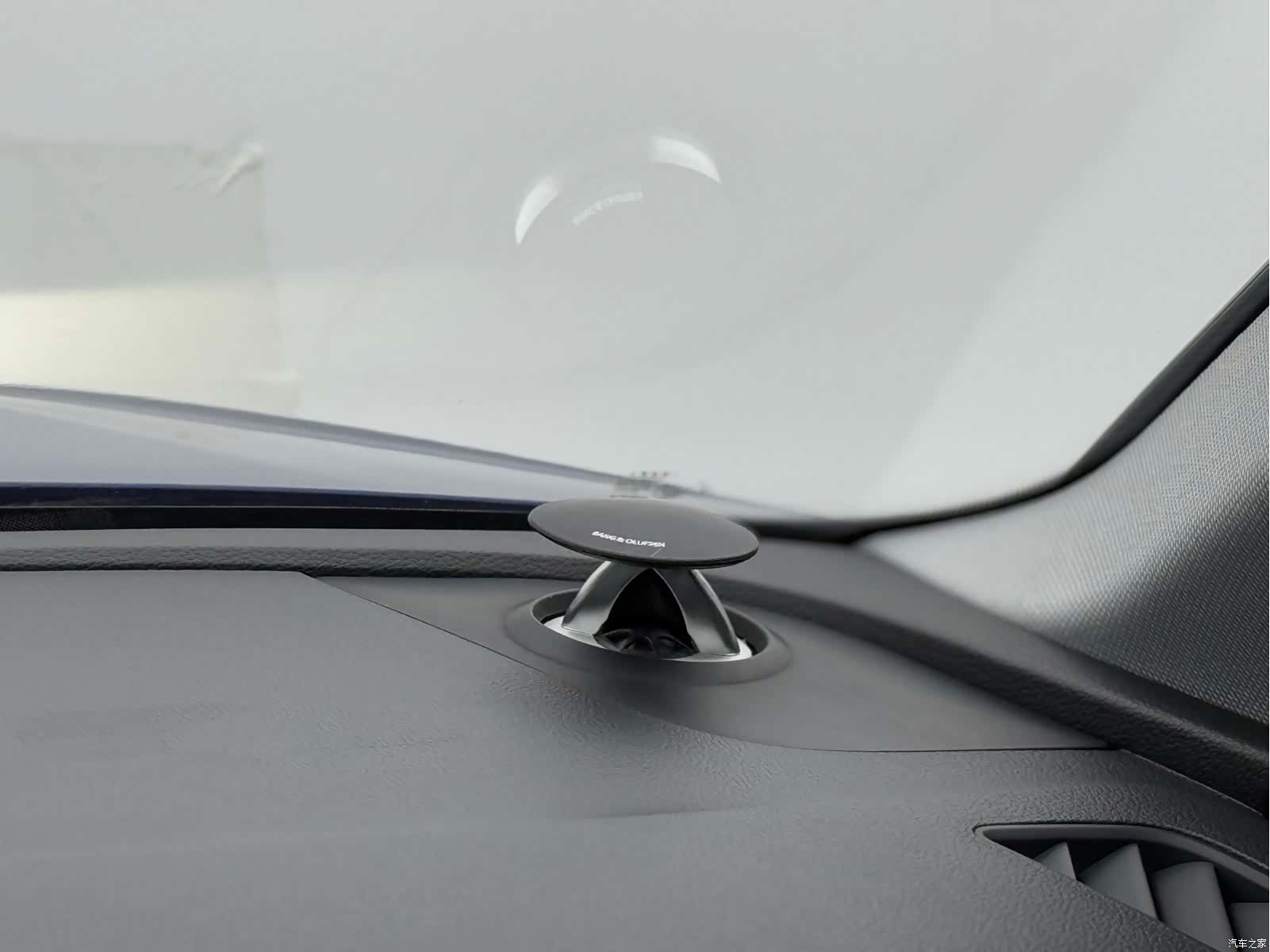 Audi A4L, 2019 13