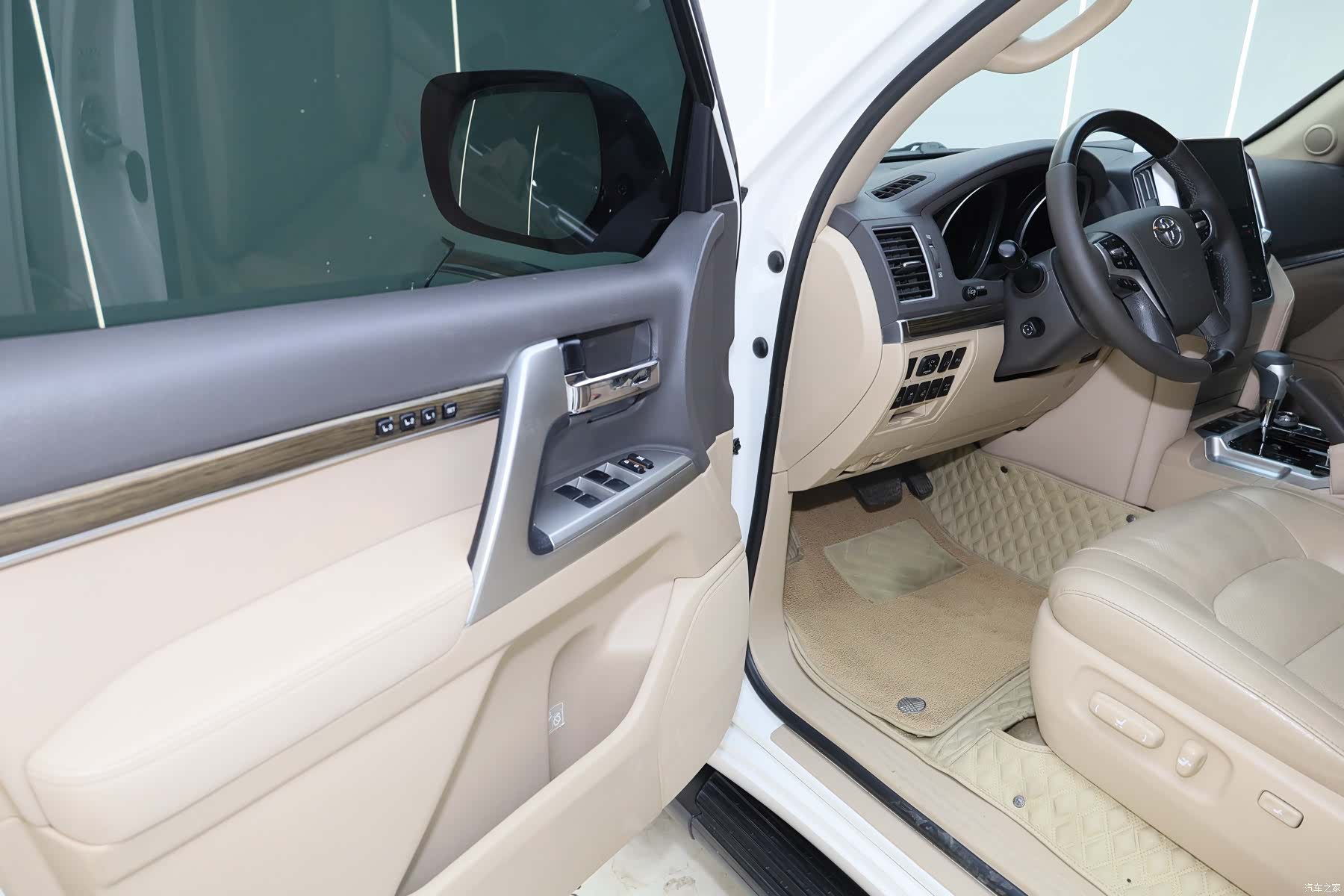 Toyota Land Cruiser, 2013 18