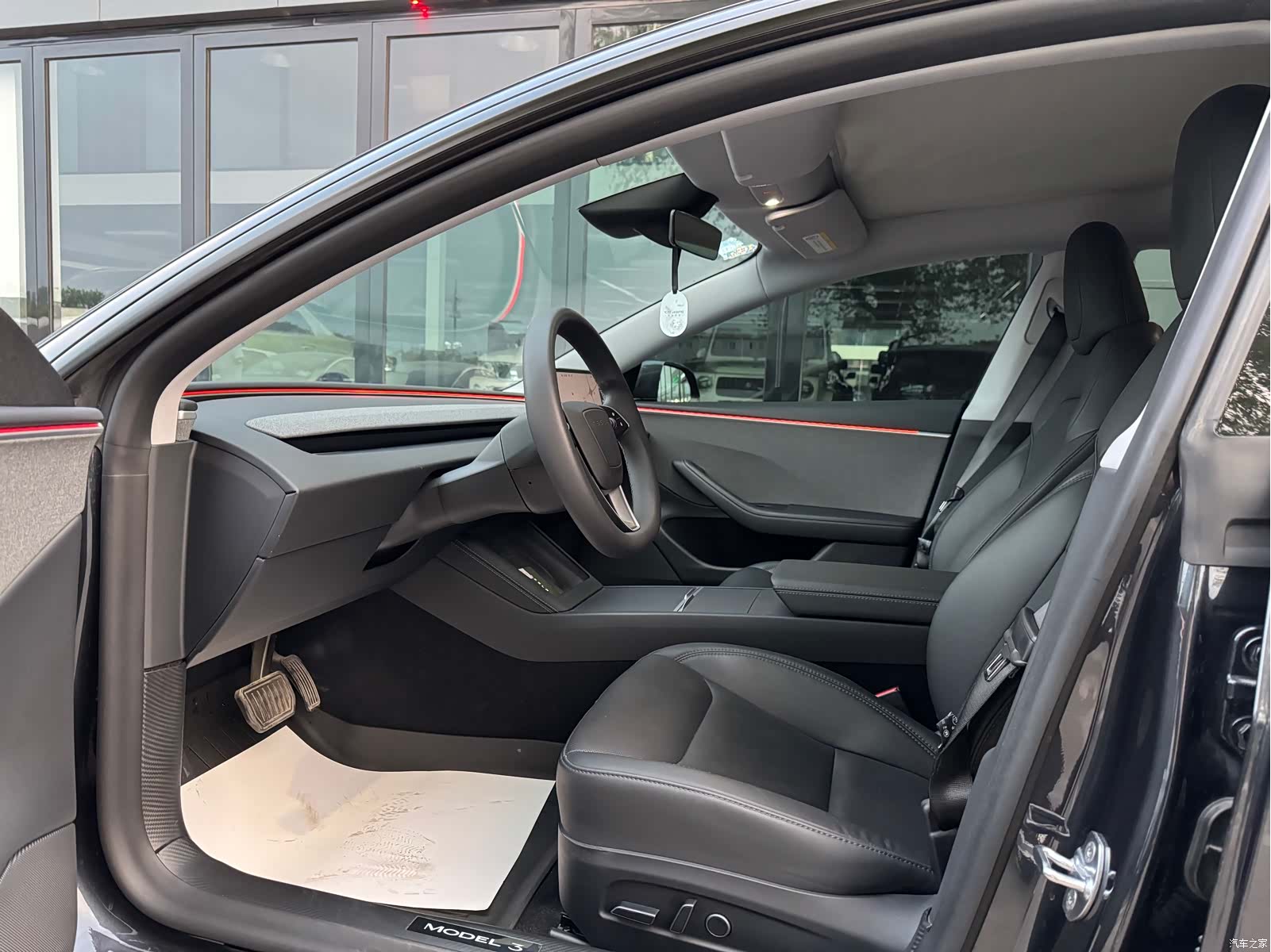 Tesla Model 3, 2024 все фото