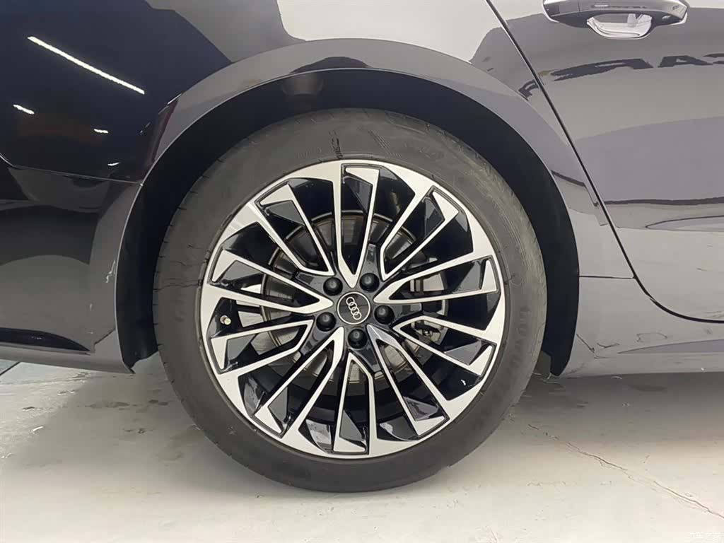 Audi A7L, 2024 11