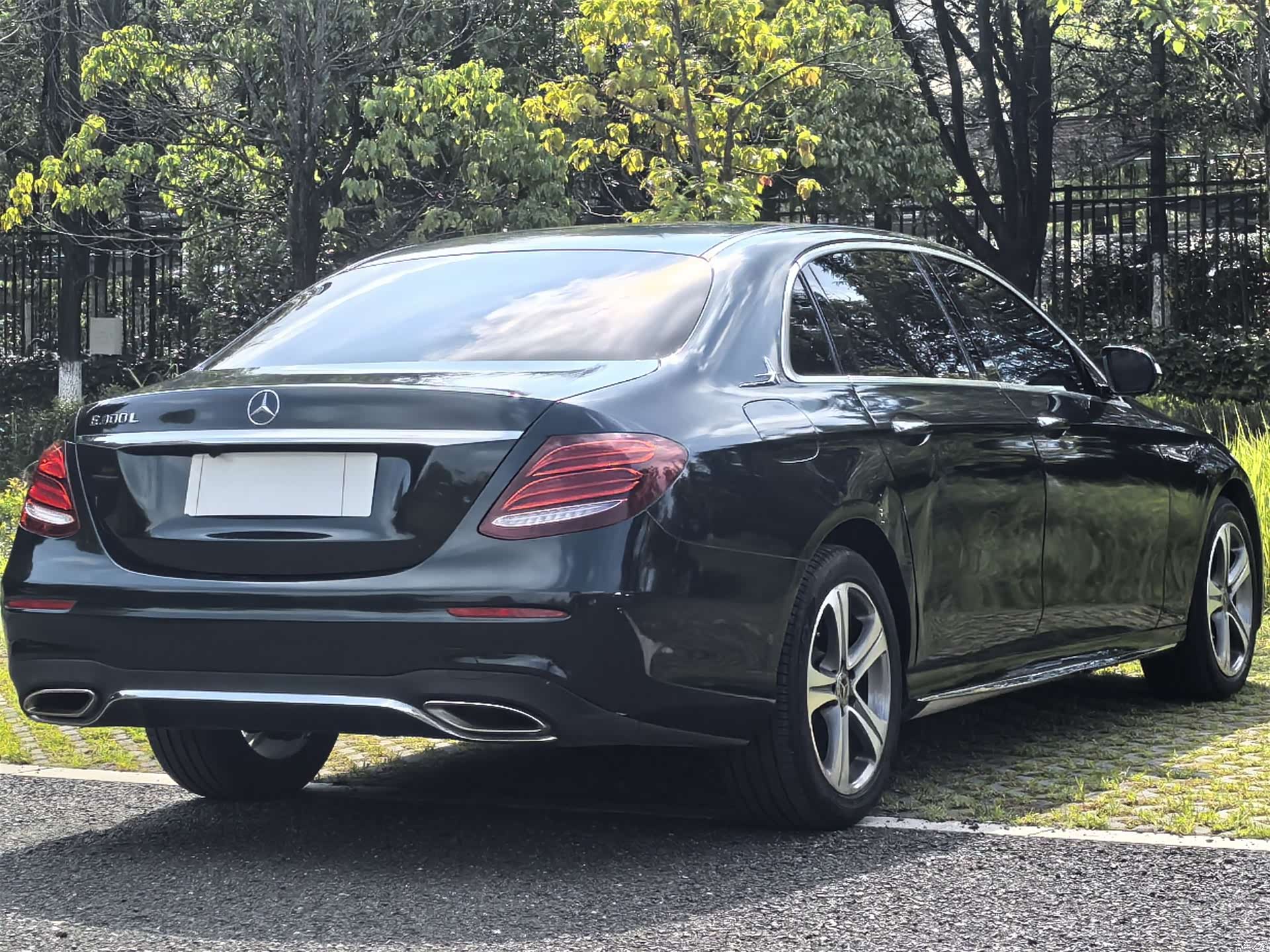 Mercedes-Benz E-Class, 2019 9