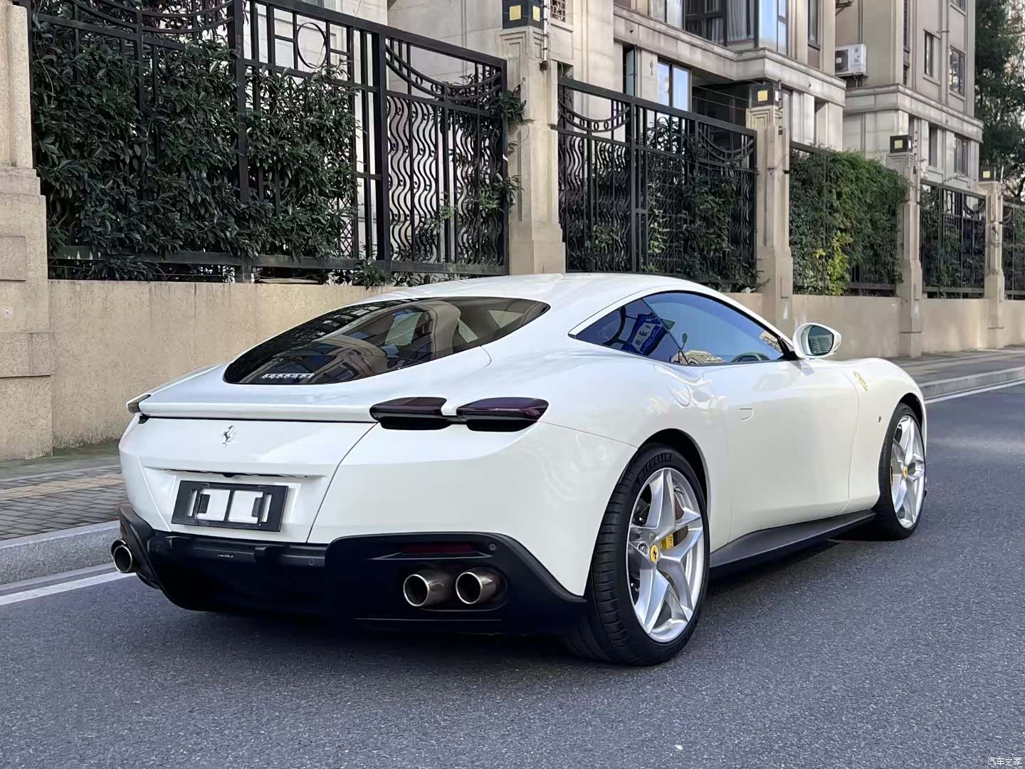 Ferrari Roma, 2023 8