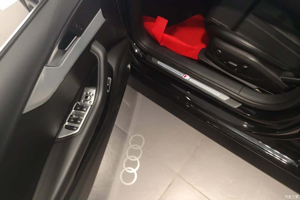 Audi A4L, 2022 7