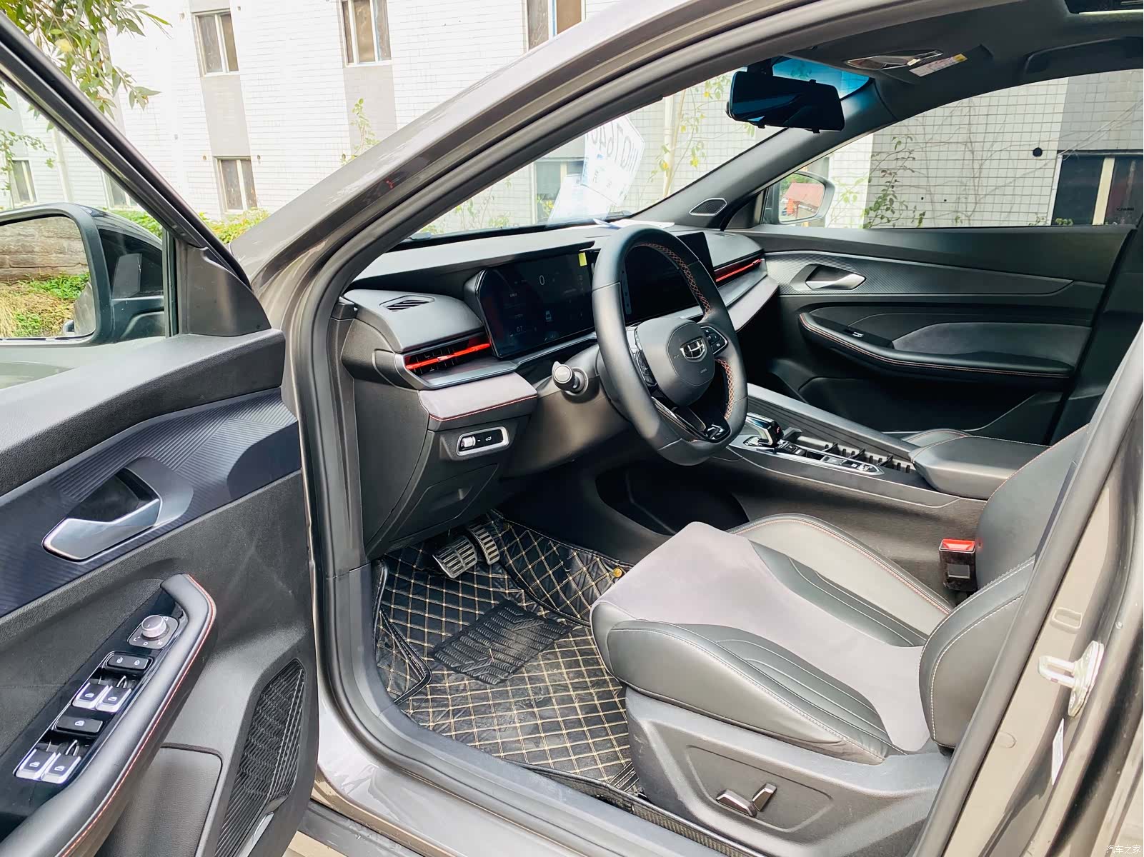 Geely Binray, 2022 8