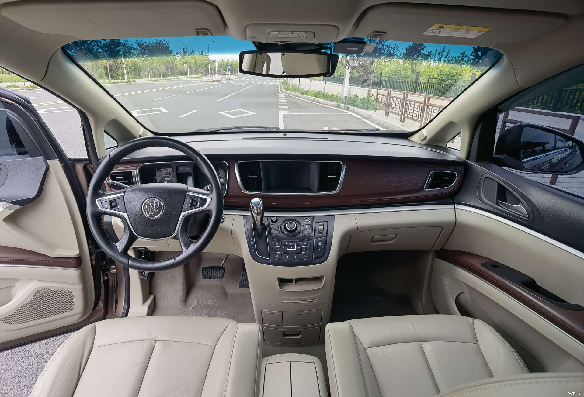 Buick GL8, 2019 13