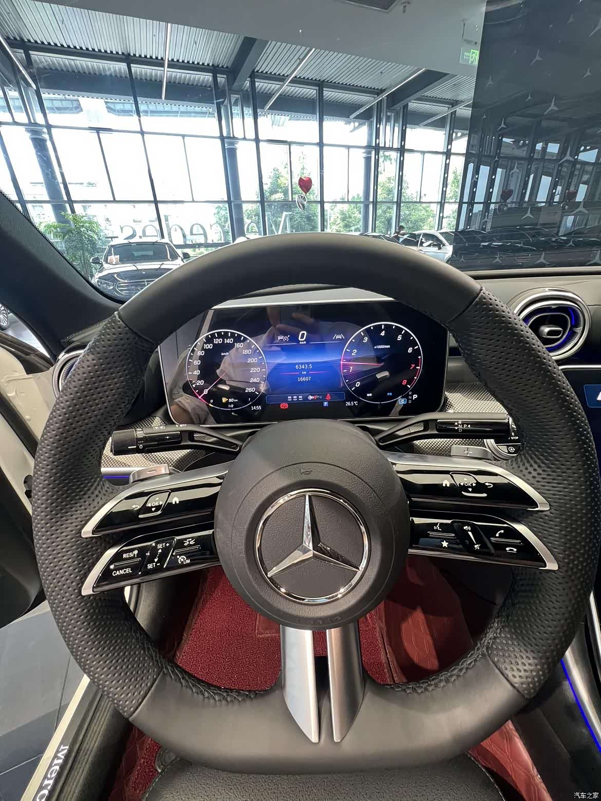Mercedes-Benz C-Class, 2025 13