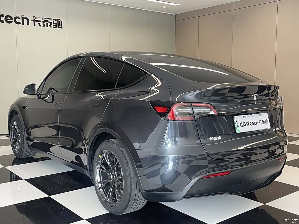 Tesla Model Y, 2025 6