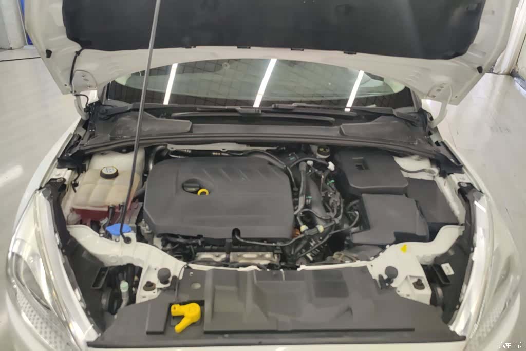 Ford Focus, 2016 10