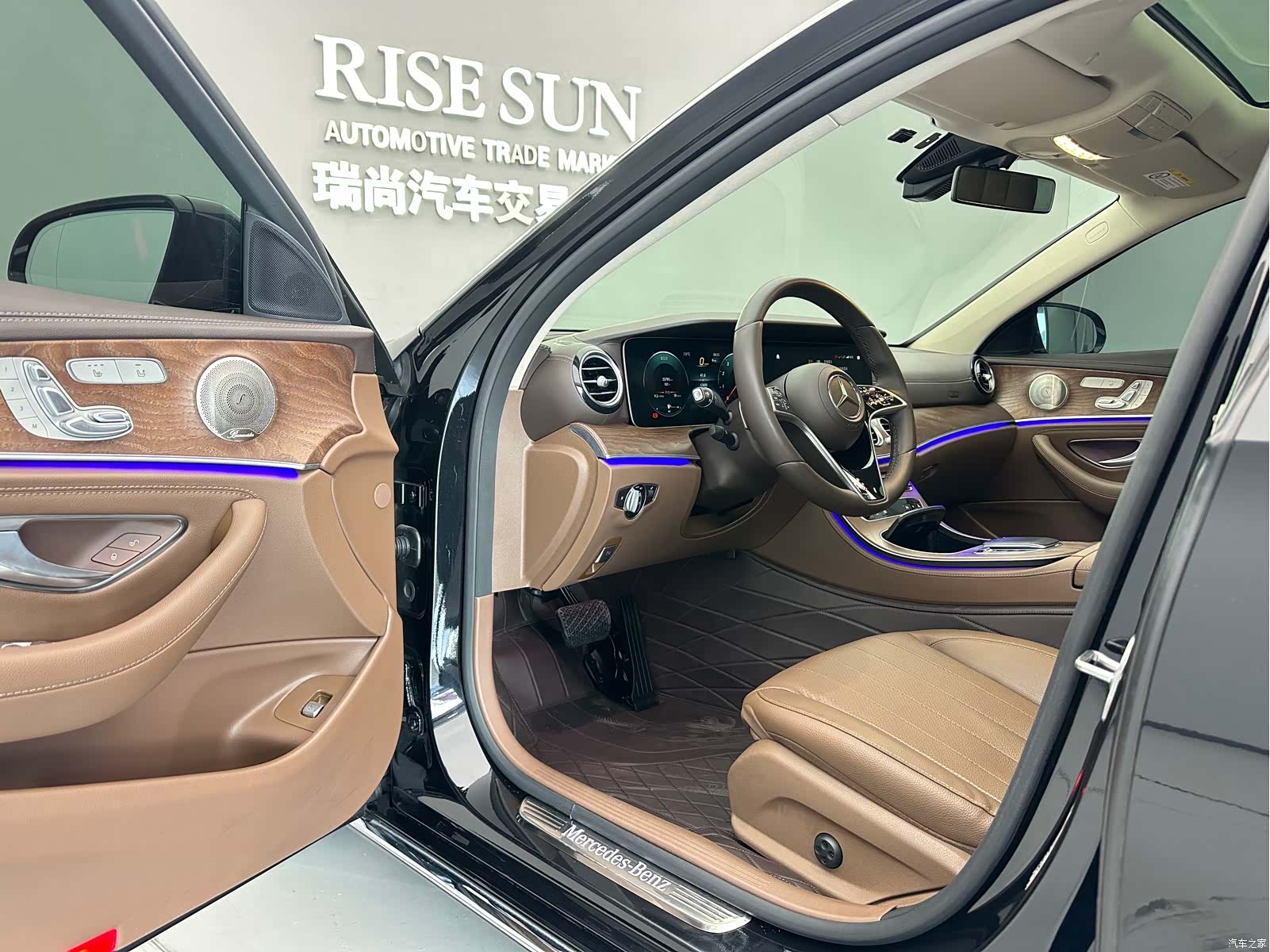Mercedes-Benz E-Class, 2023 4