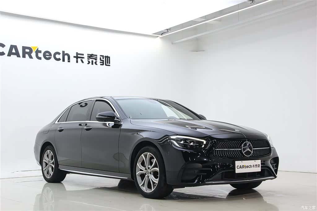 Mercedes-Benz E-Class, 2023 4