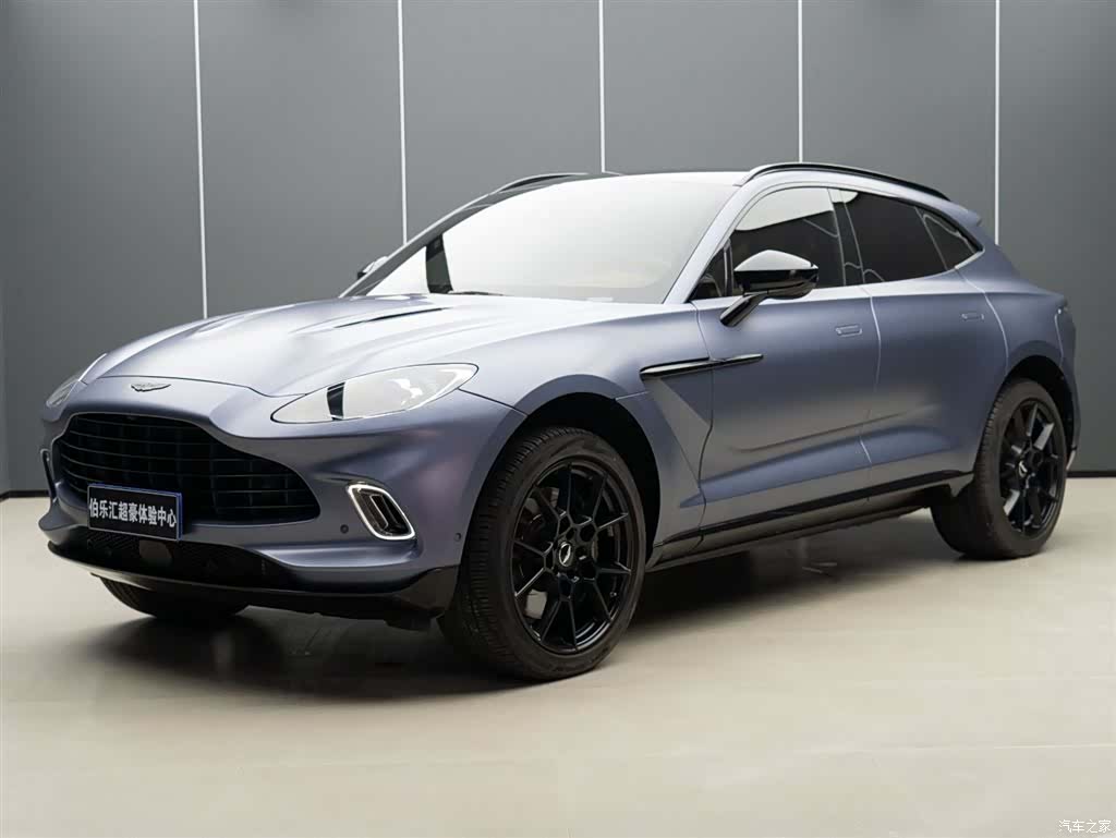 Aston Martin DBX