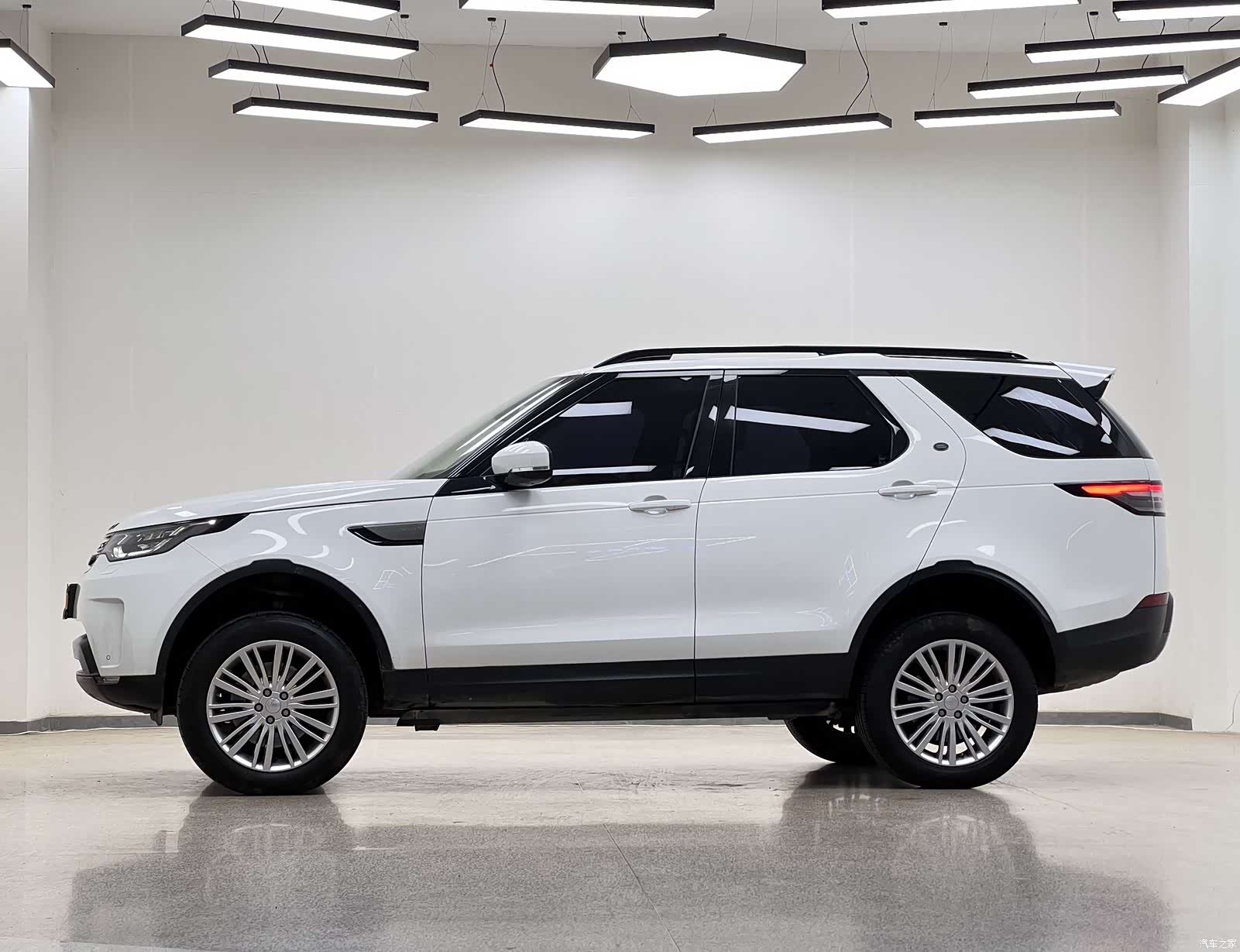 Land Rover Discovery, 2017 4