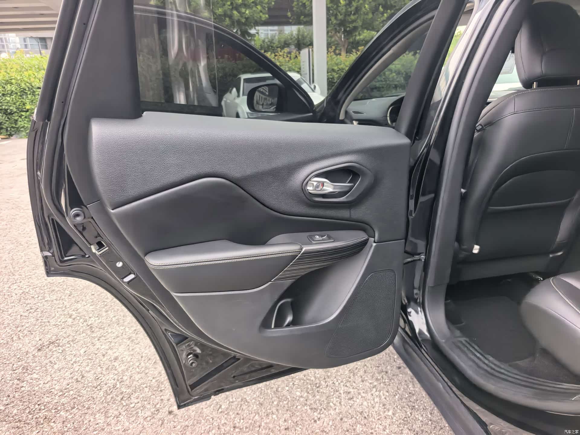 Jeep Cherokee, 2018 24