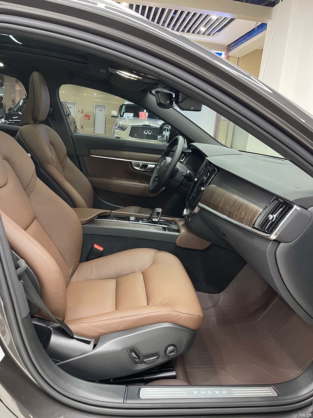 Volvo V90, 2025 12
