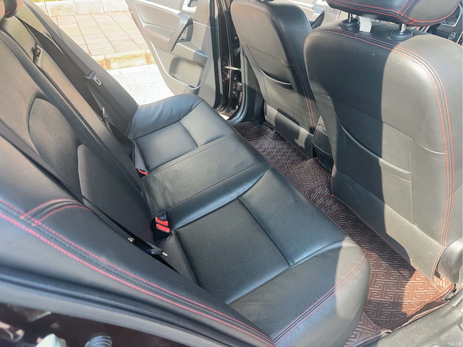 Geely Emgrand, 2015 9