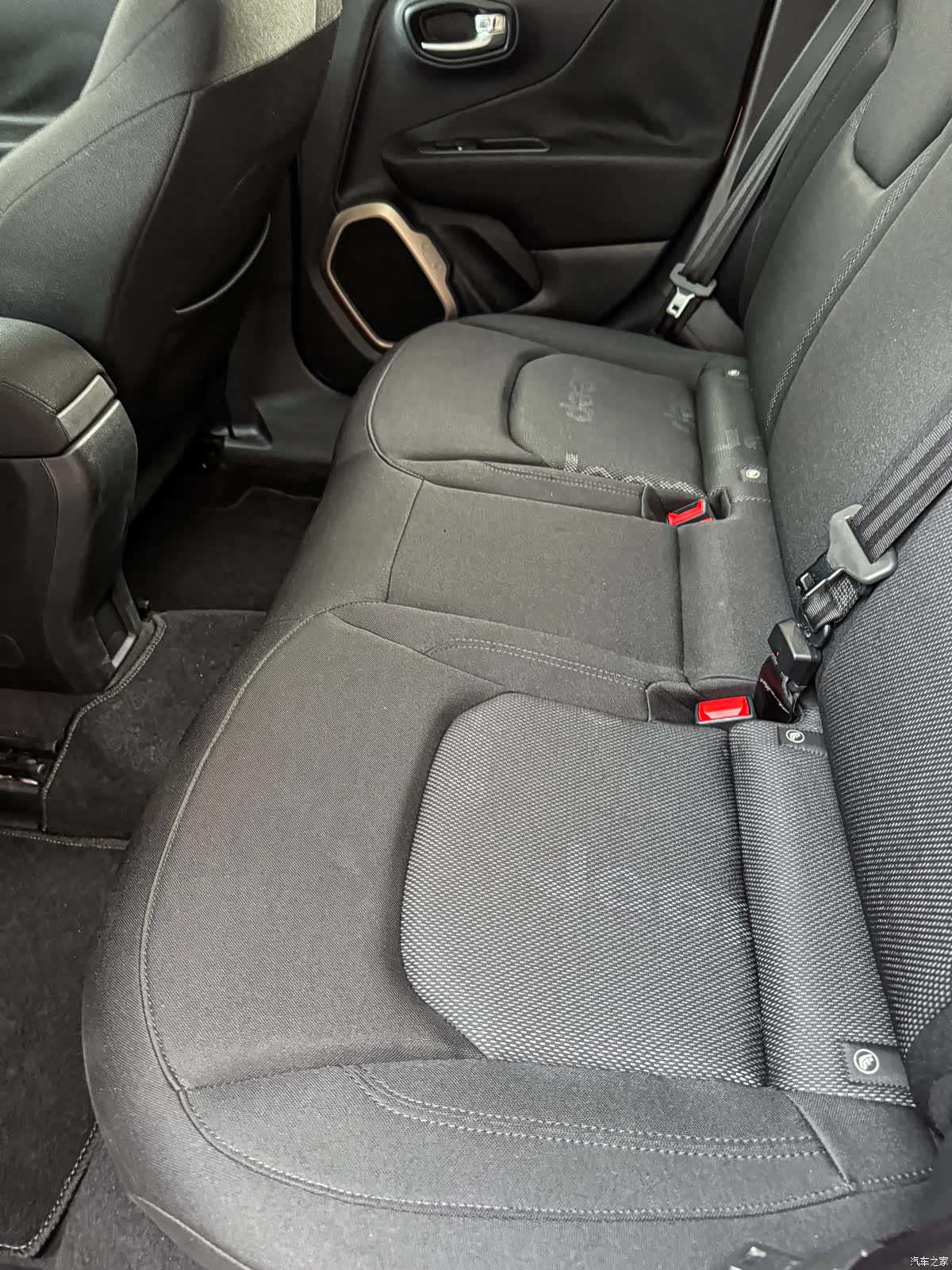 Jeep Renegade, 2019 13