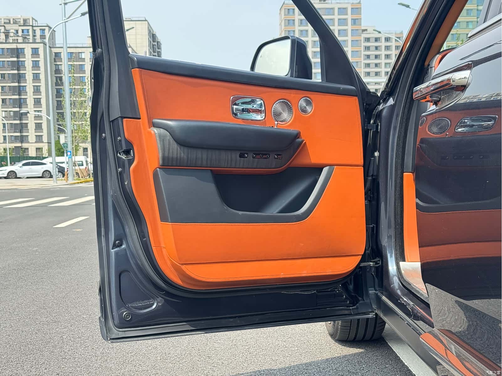 Rolls-Royce Cullinan, 2019 10