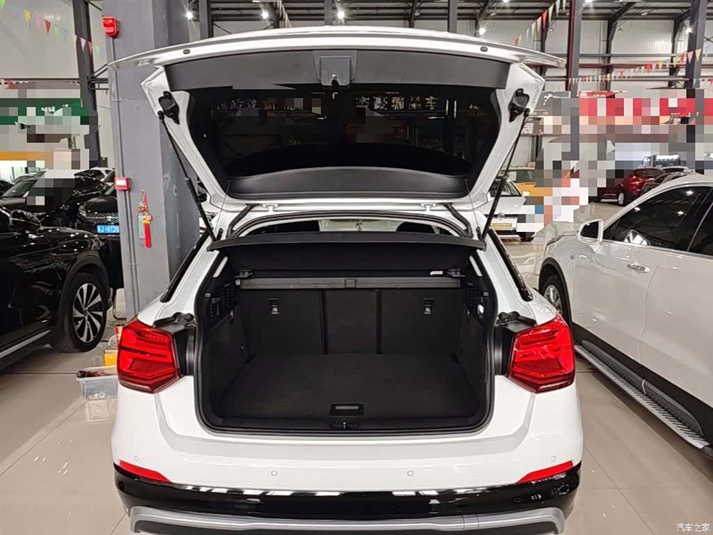 Audi Q2L, 2020 19