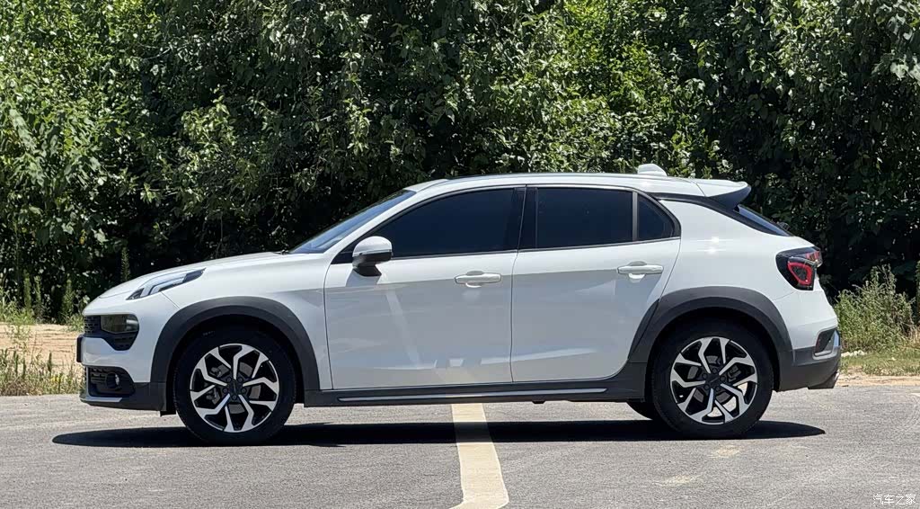Lynk & Co 01, 2019 9