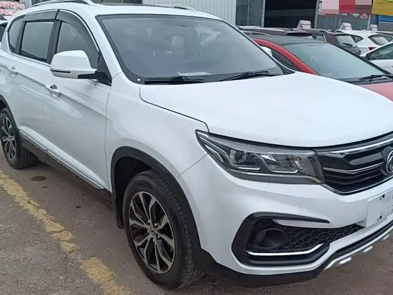 Forthing Jingyi X5 Forthing Jingyi X5
