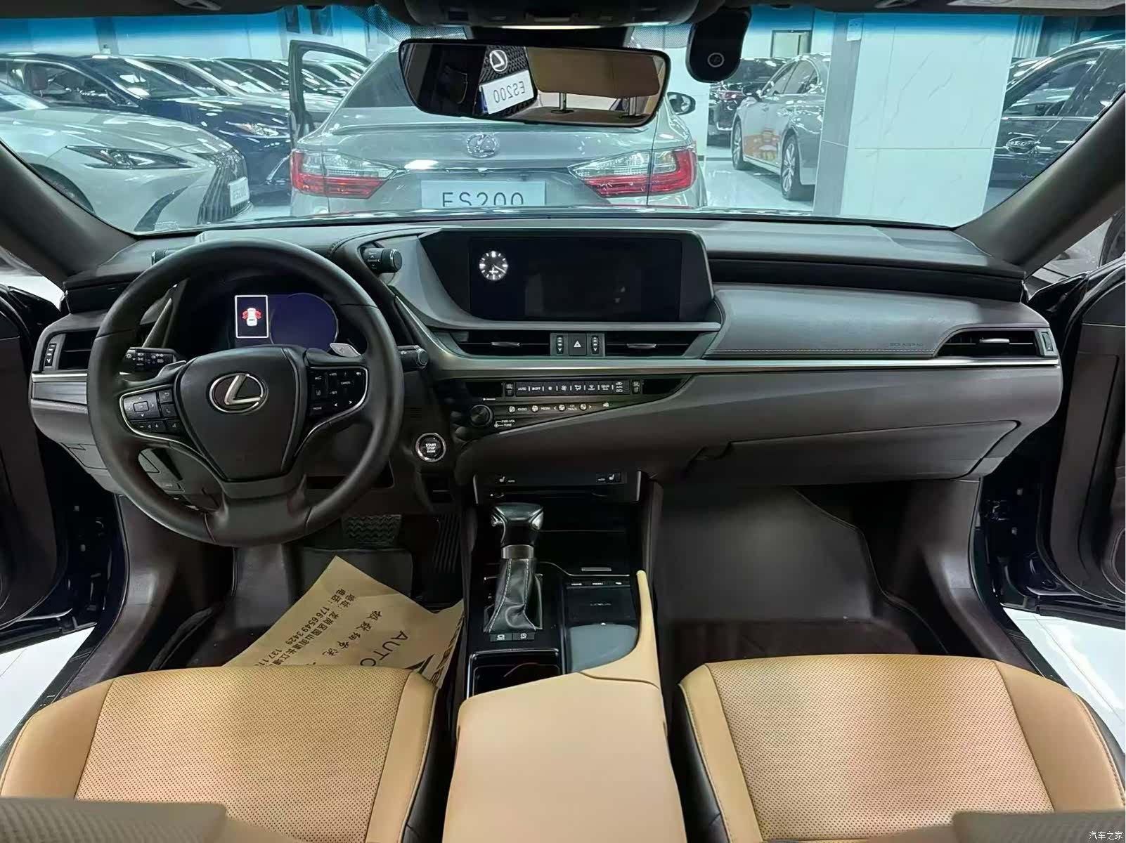Lexus ES, 2021 все фото