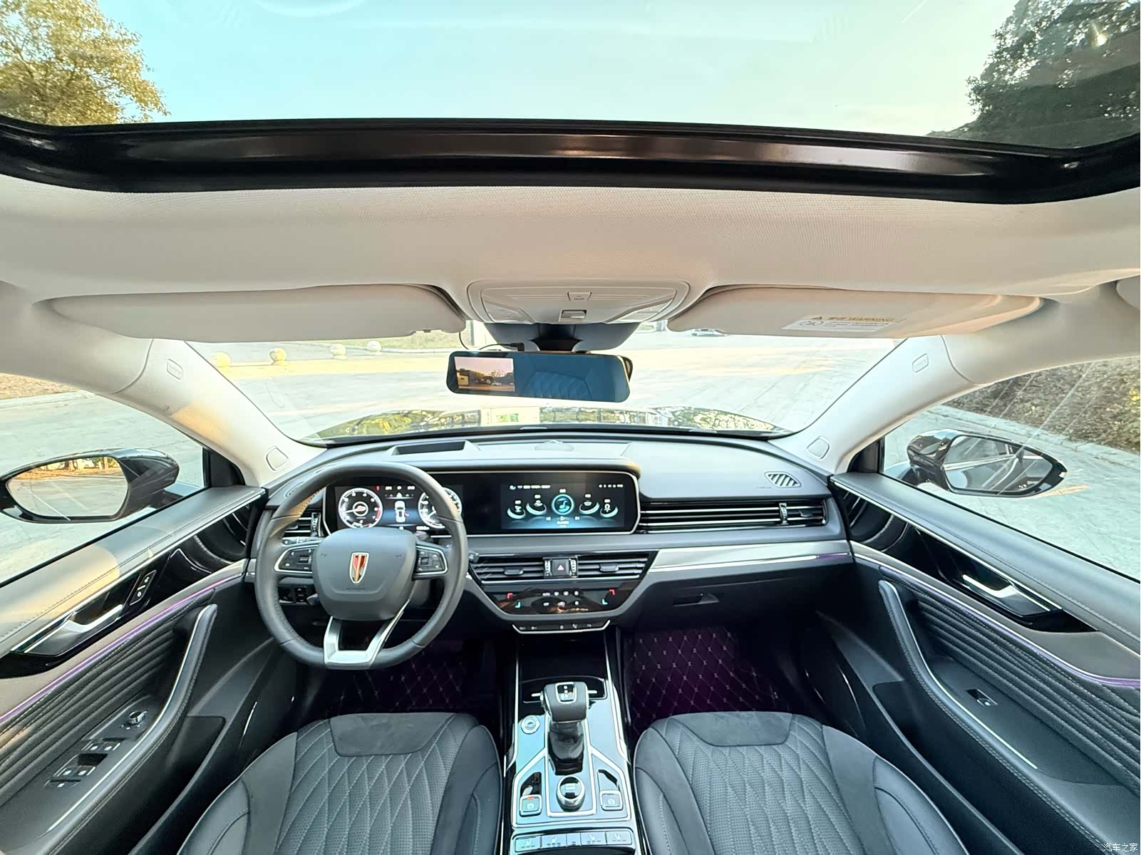 Hongqi HS5, 2022 10