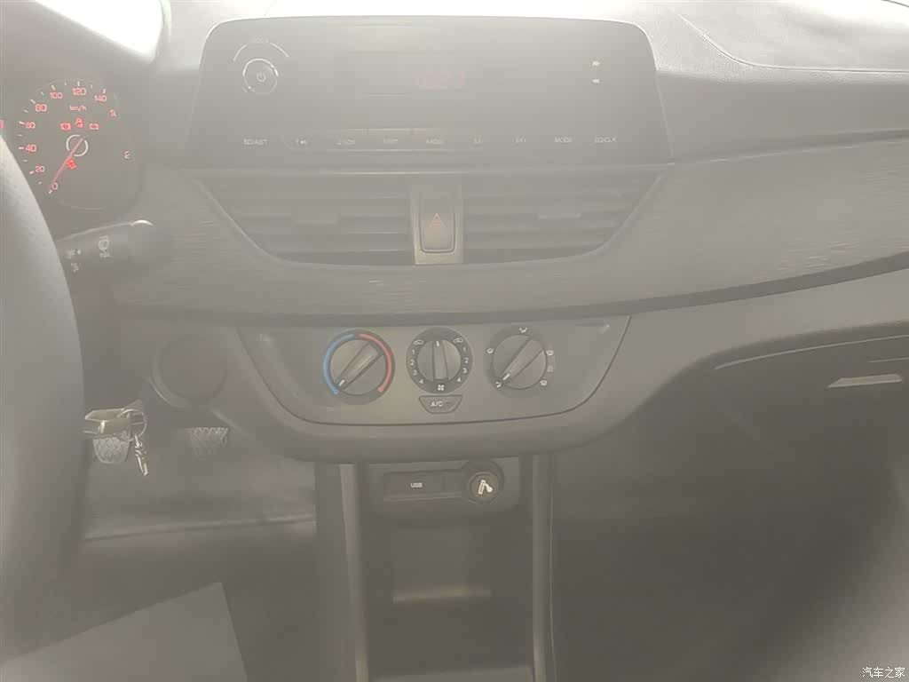 Wuling 310, 2018 13