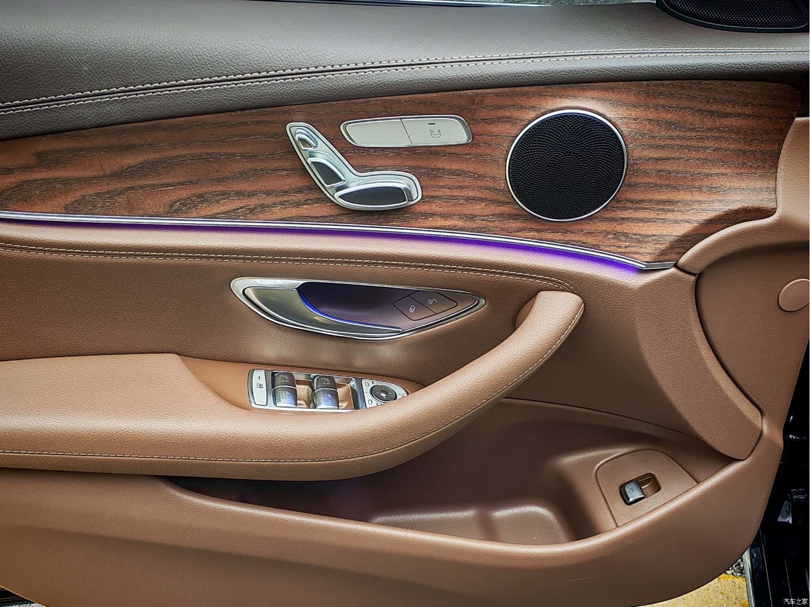 Mercedes-Benz E-Class, 2023 15