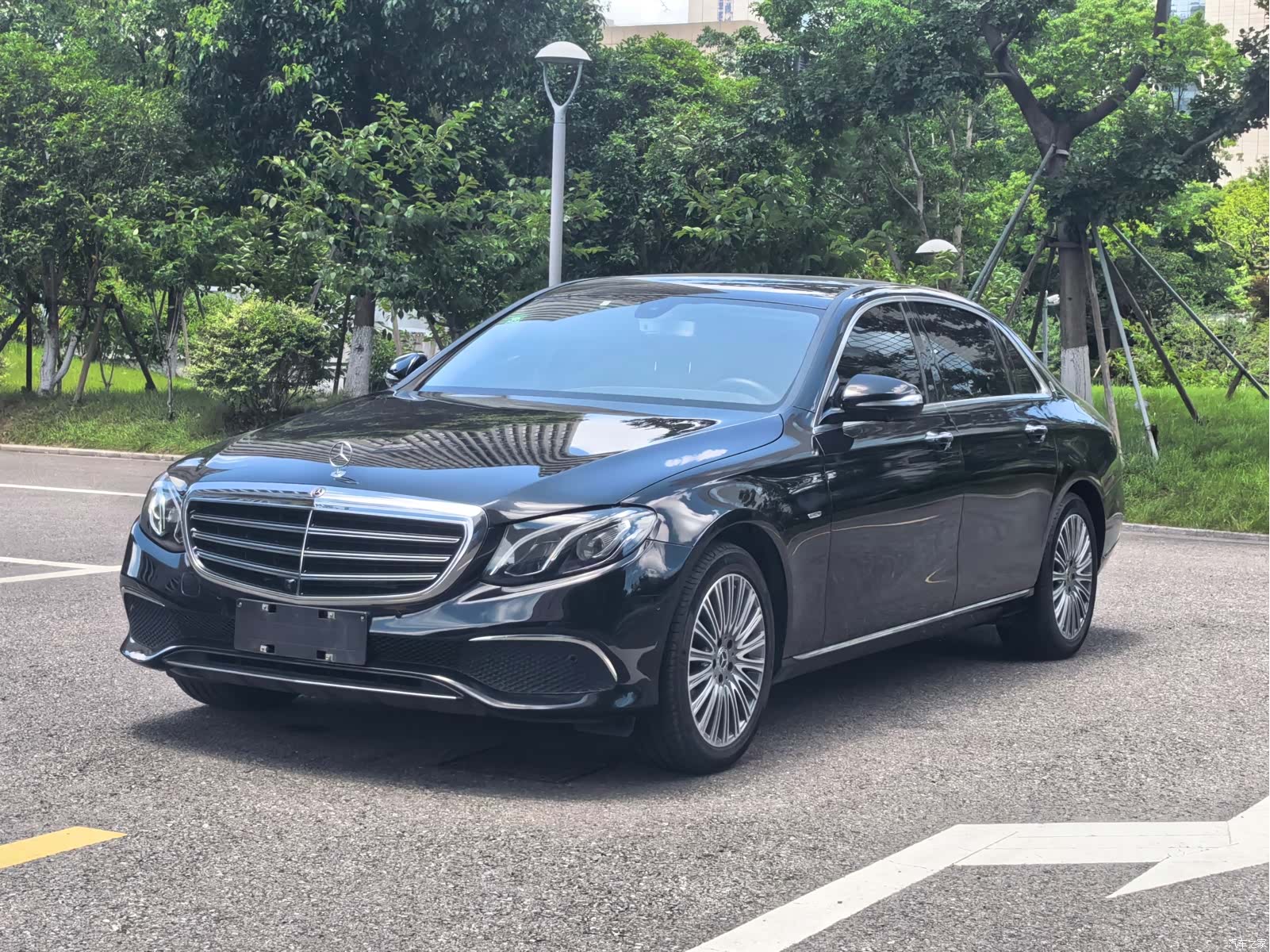 Mercedes-Benz E-Class, 2019 1