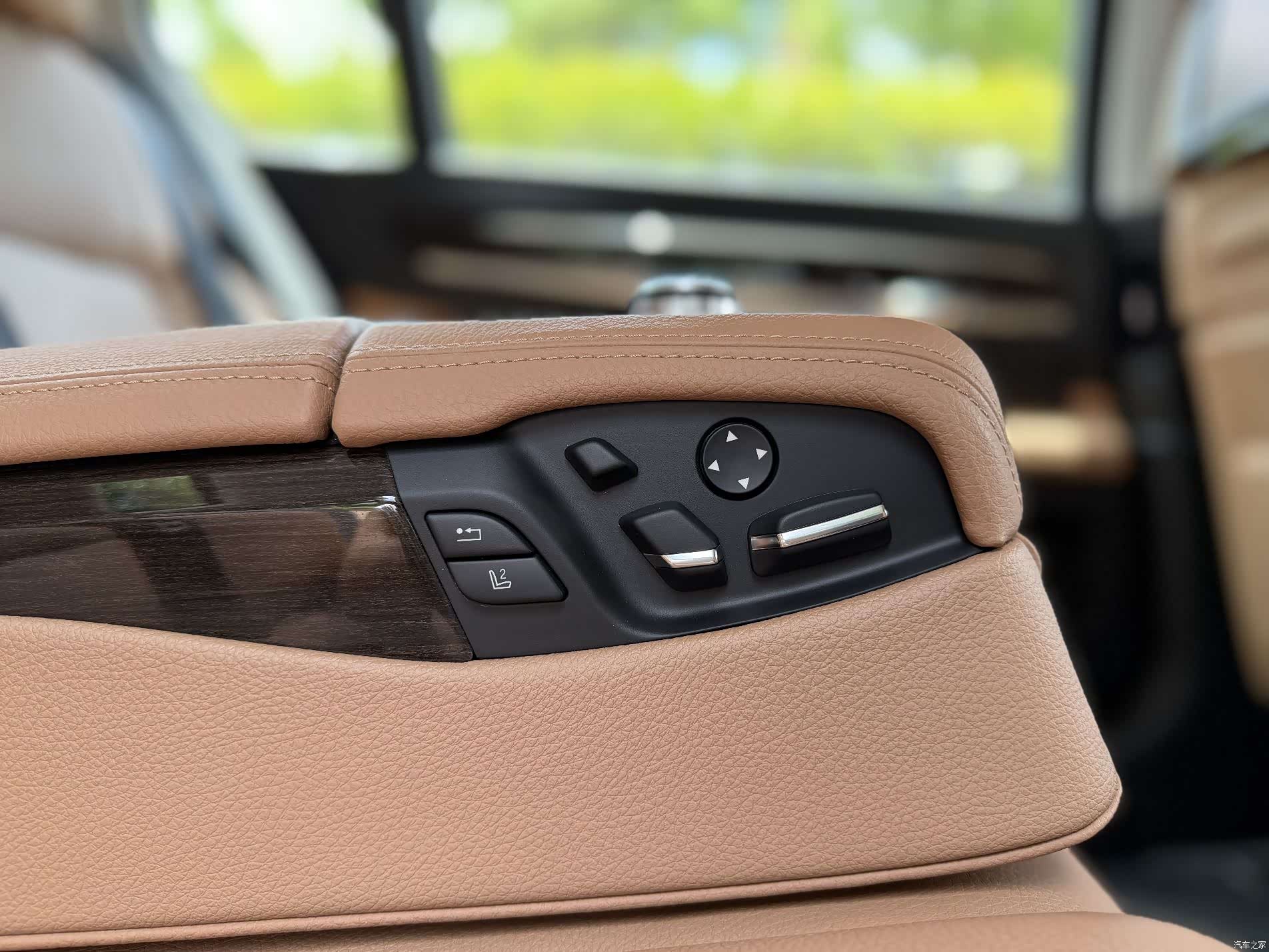 BMW 7 Series, 2013 20