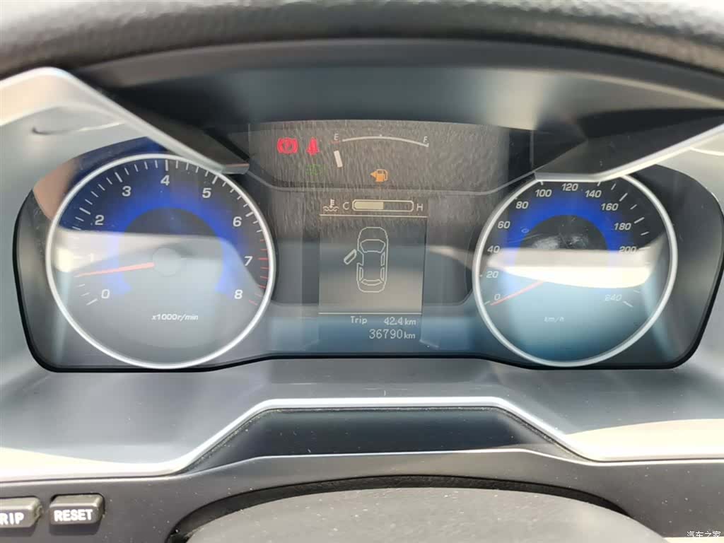 Geely Emgrand, 2016 12