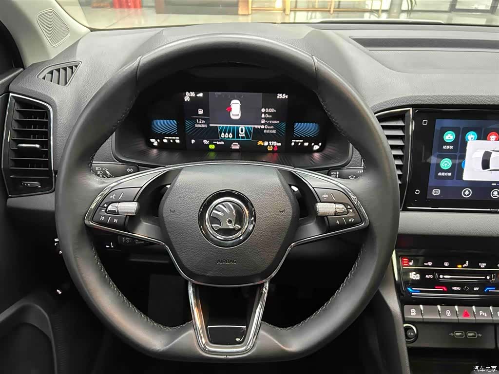 Skoda Karoq, 2024 3
