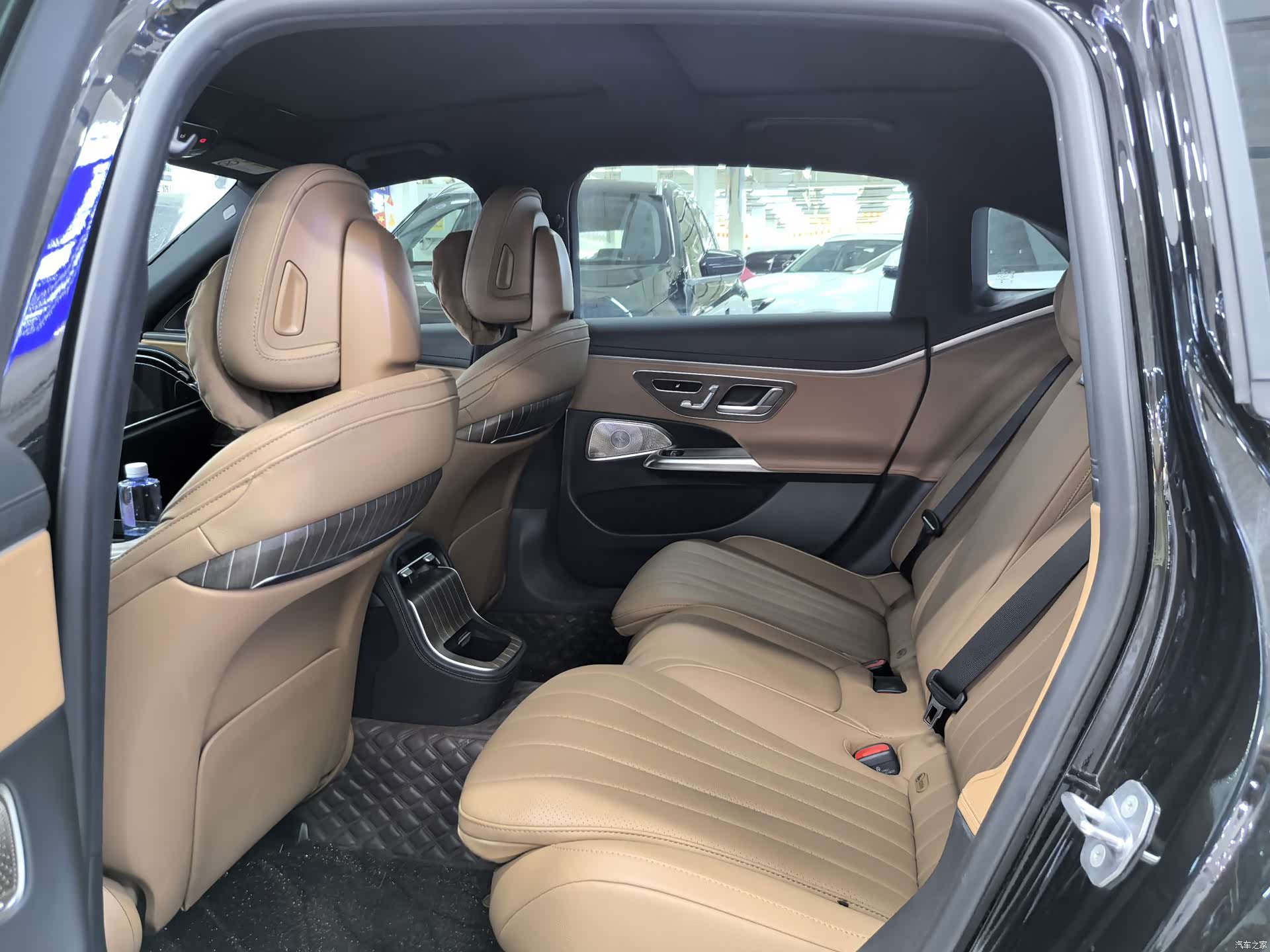 Mercedes-Benz E-Class, 2025 9