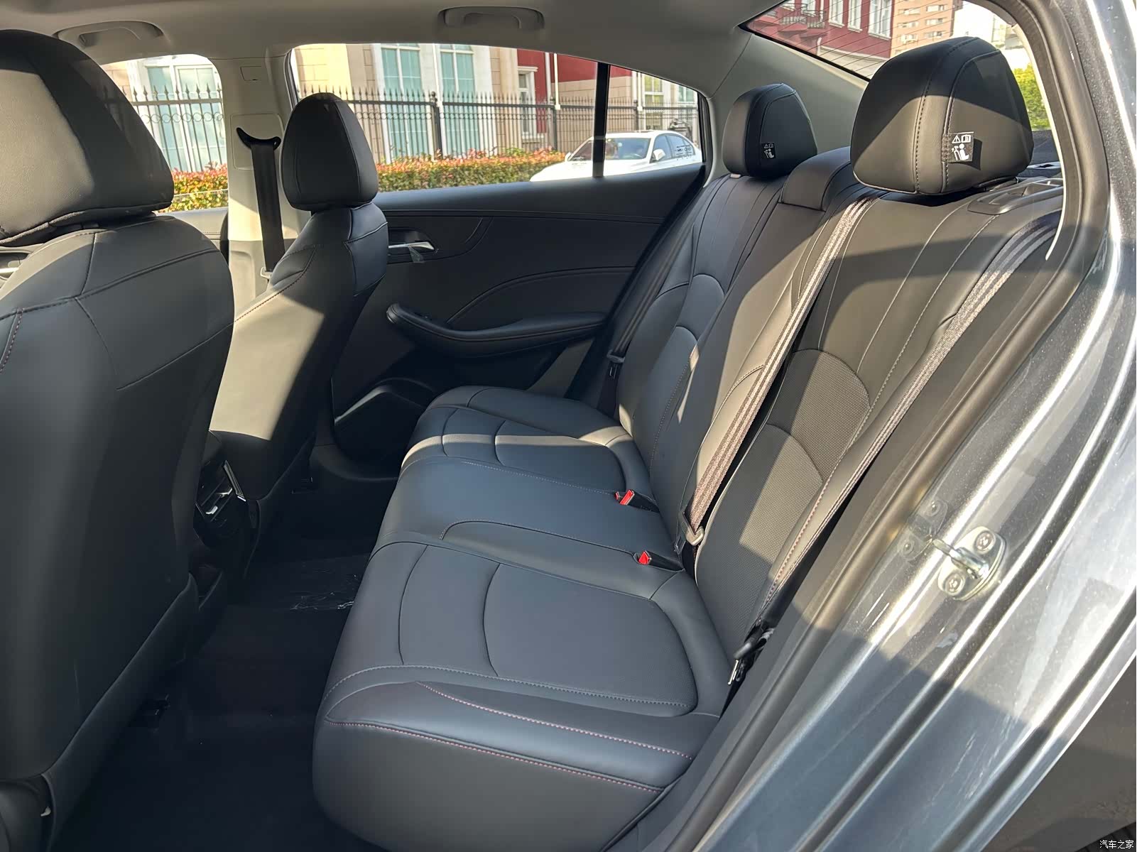 Roewe i5, 2026 11