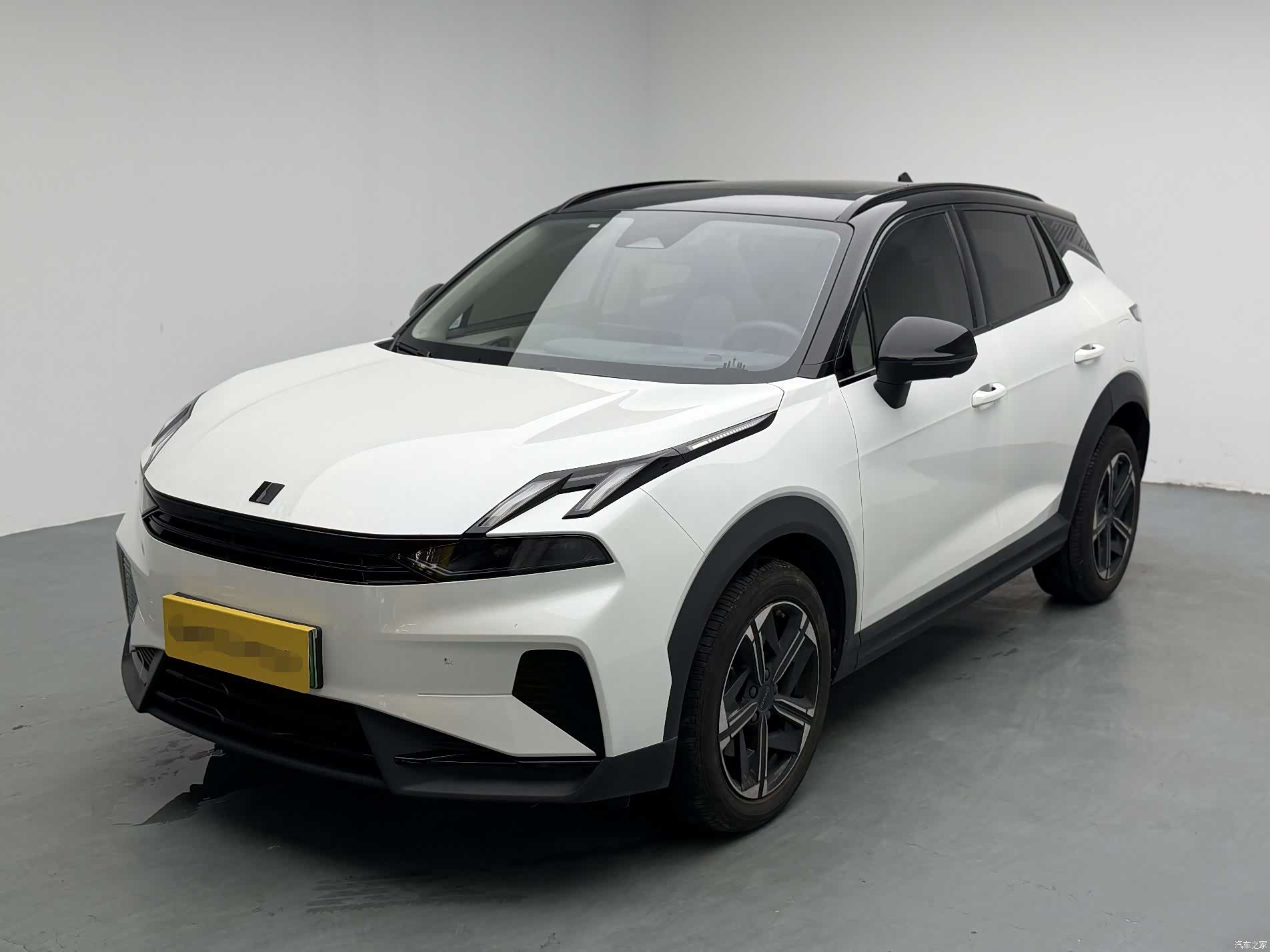 Lynk & Co 02