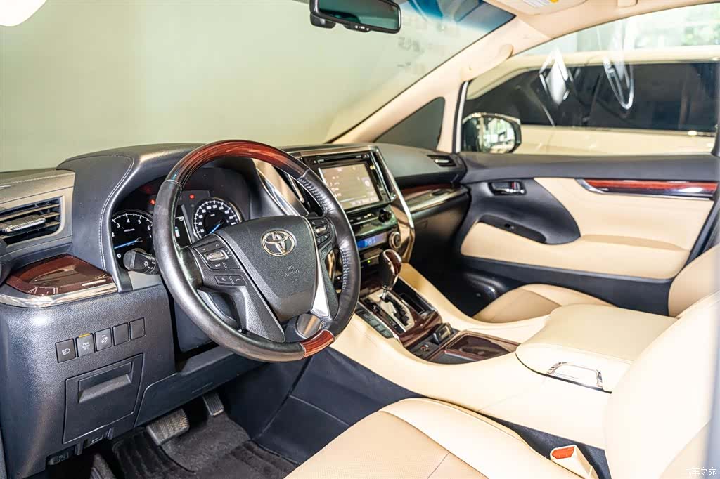 Toyota Alphard, 2018 6