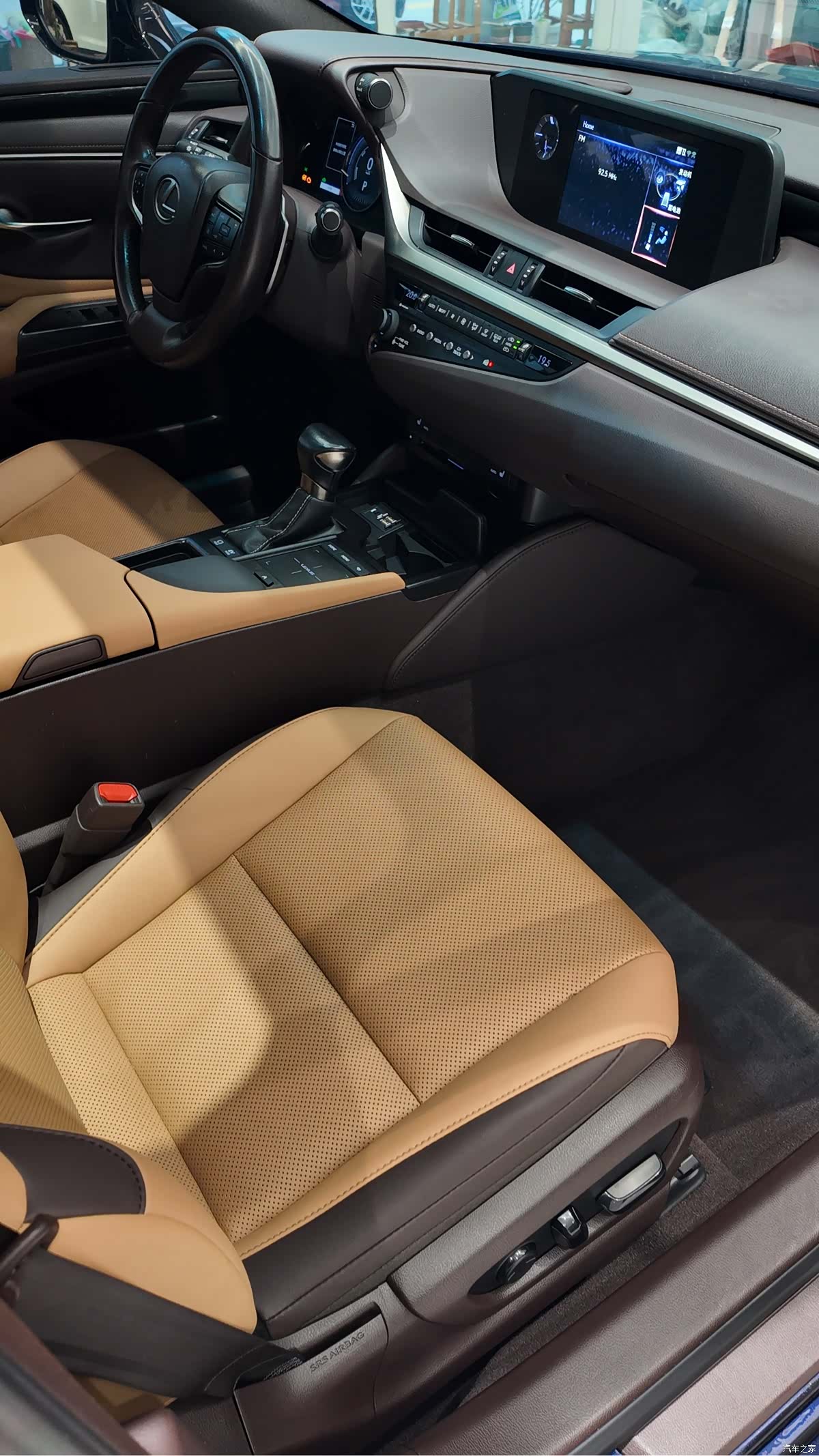 Lexus ES, 2020 11