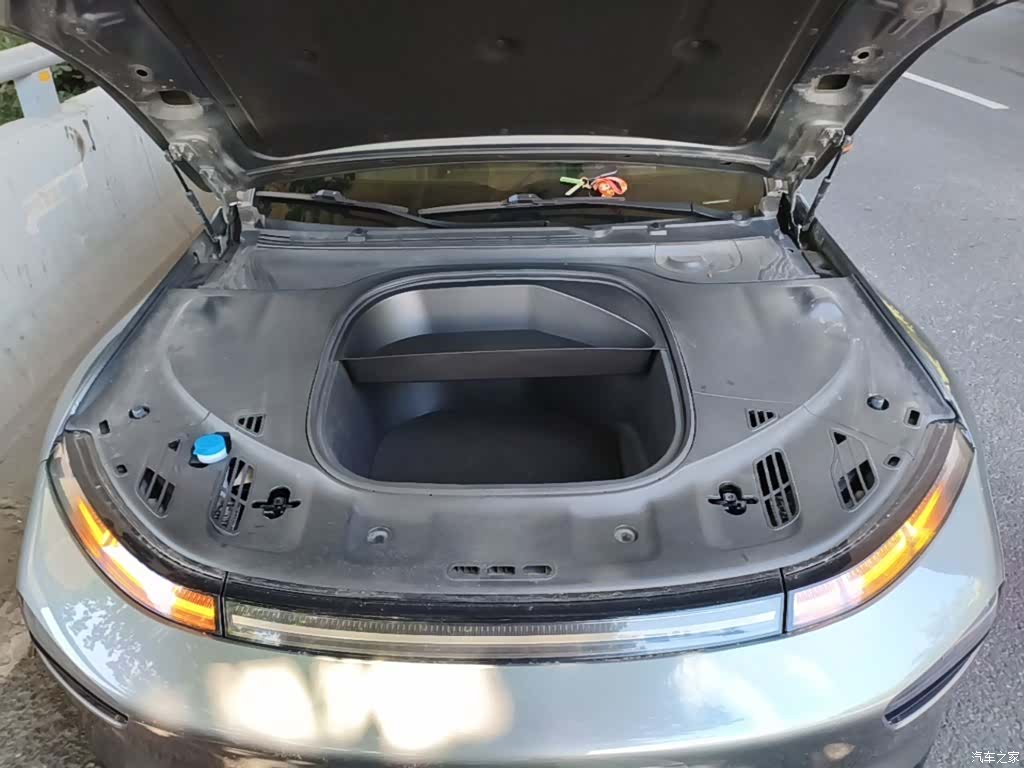 Xpeng P7, 2022 20