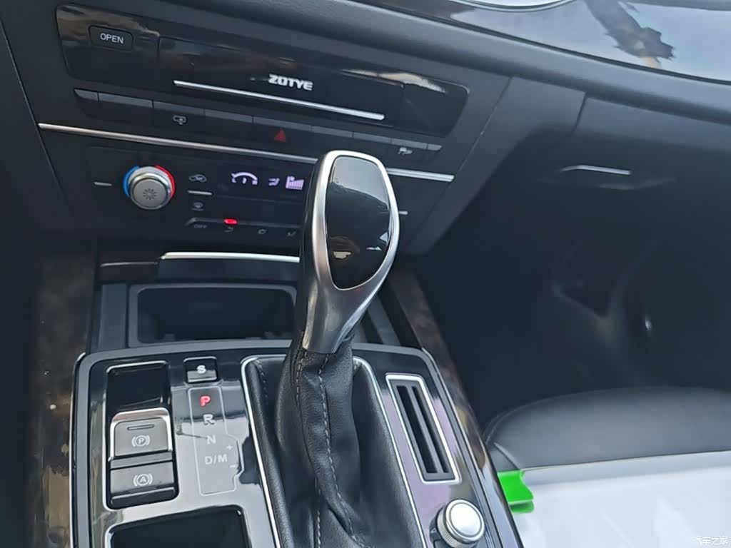Zotye Z700, 2017 14