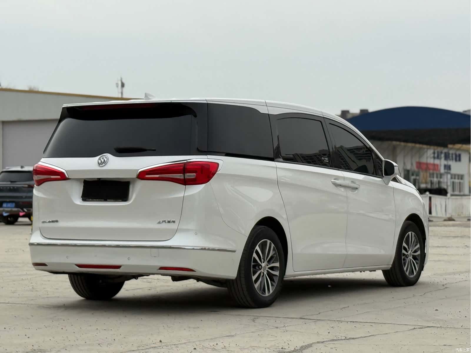 Buick GL8, 2018 7