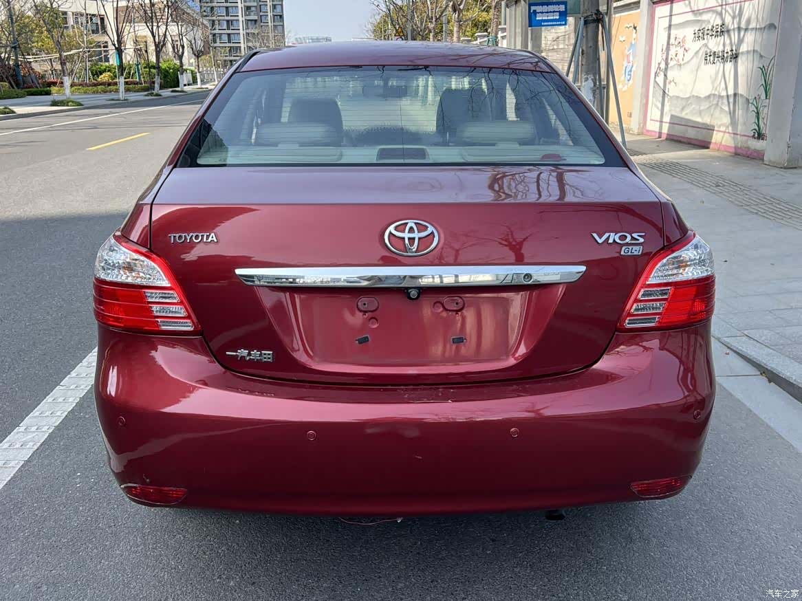 Toyota GL-i, 2011 11