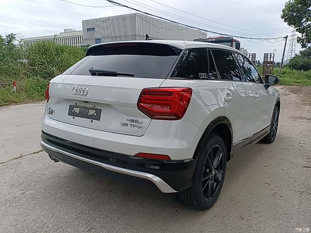 Audi Q2L, 2019 7