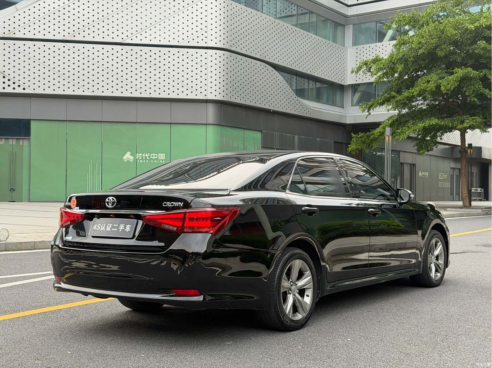 Toyota Crown, 2016 все фото